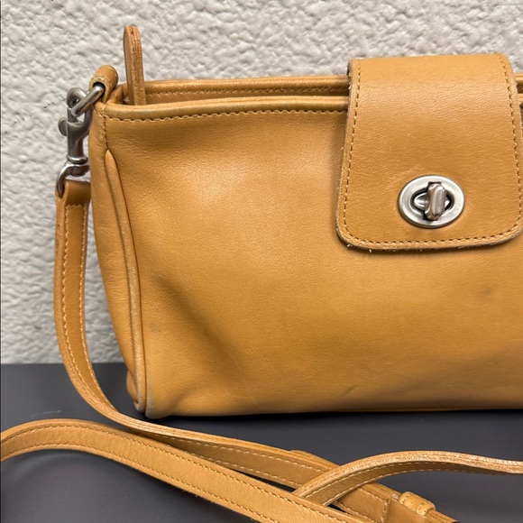 Vintage Coach Unlined Light Brown Leather Crossbody Bag- 9154 - Picture 4 of 11